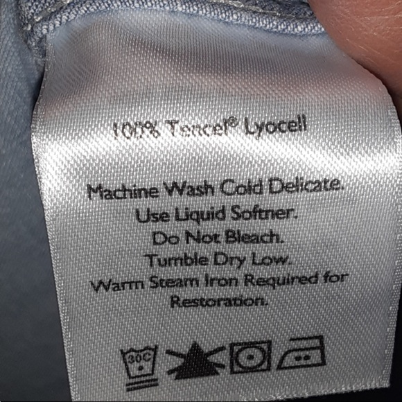 Eddie Bauer lightweight tranquil boyfriend style button down - Picture 6 of 11